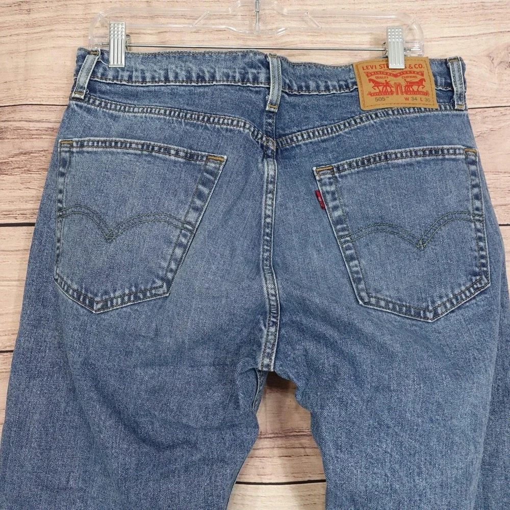 Levis 505 Jeans Mens 33x29 (34x30) Blue Medium Wash Regular Fit Stretch Denim